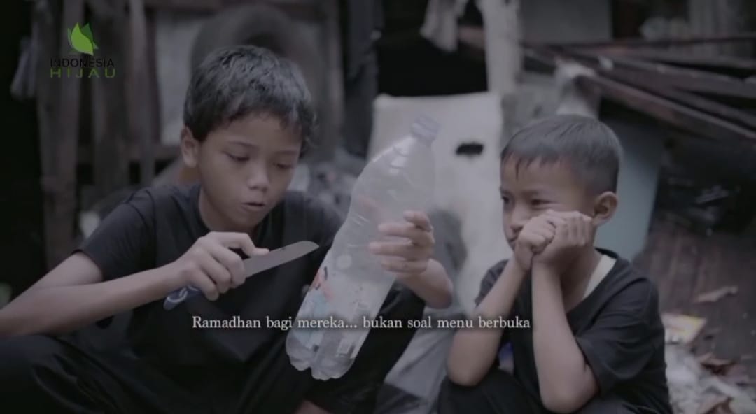 Saat Kita Memilih Menu Berbuka, Ada yang Hanya Berharap Bisa Makan